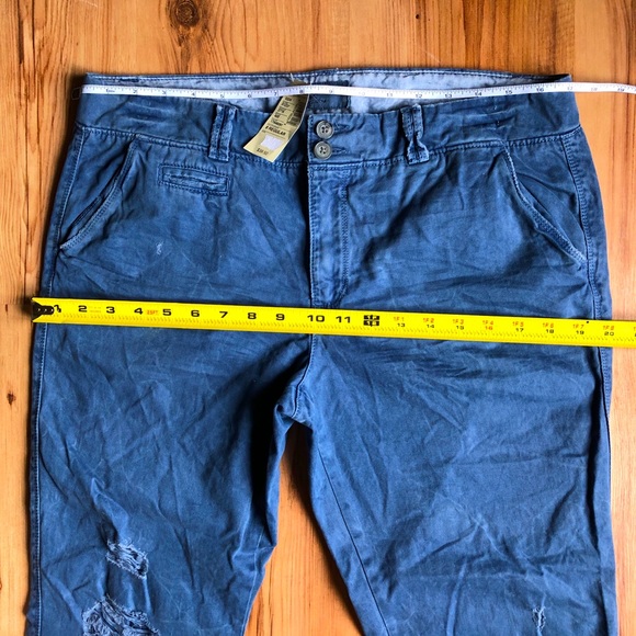 AMERICAN EAGLE Destroyed Slouchy Capri Pants Blue Size 8 Women’s - Picture 7 of 15